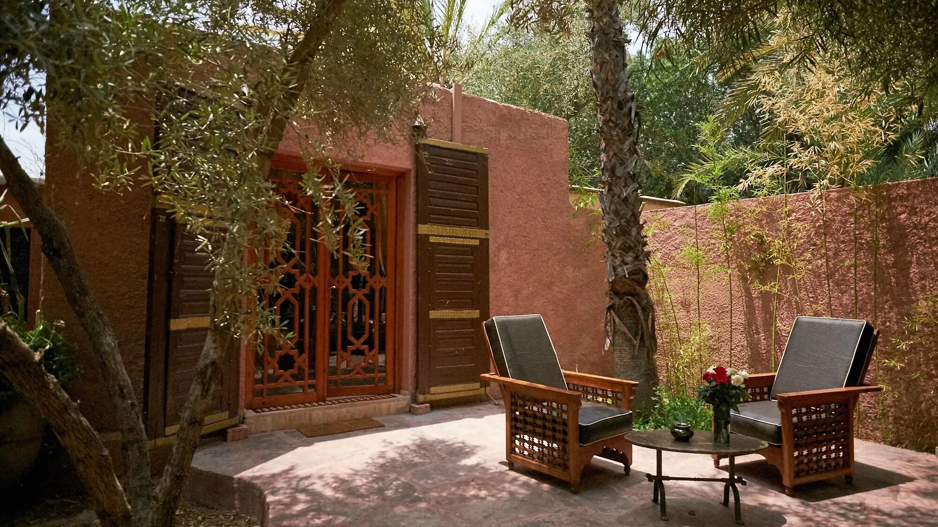 Dar Ayniwen Garden Hotel & Bird Zoo Marrakesh 5*,