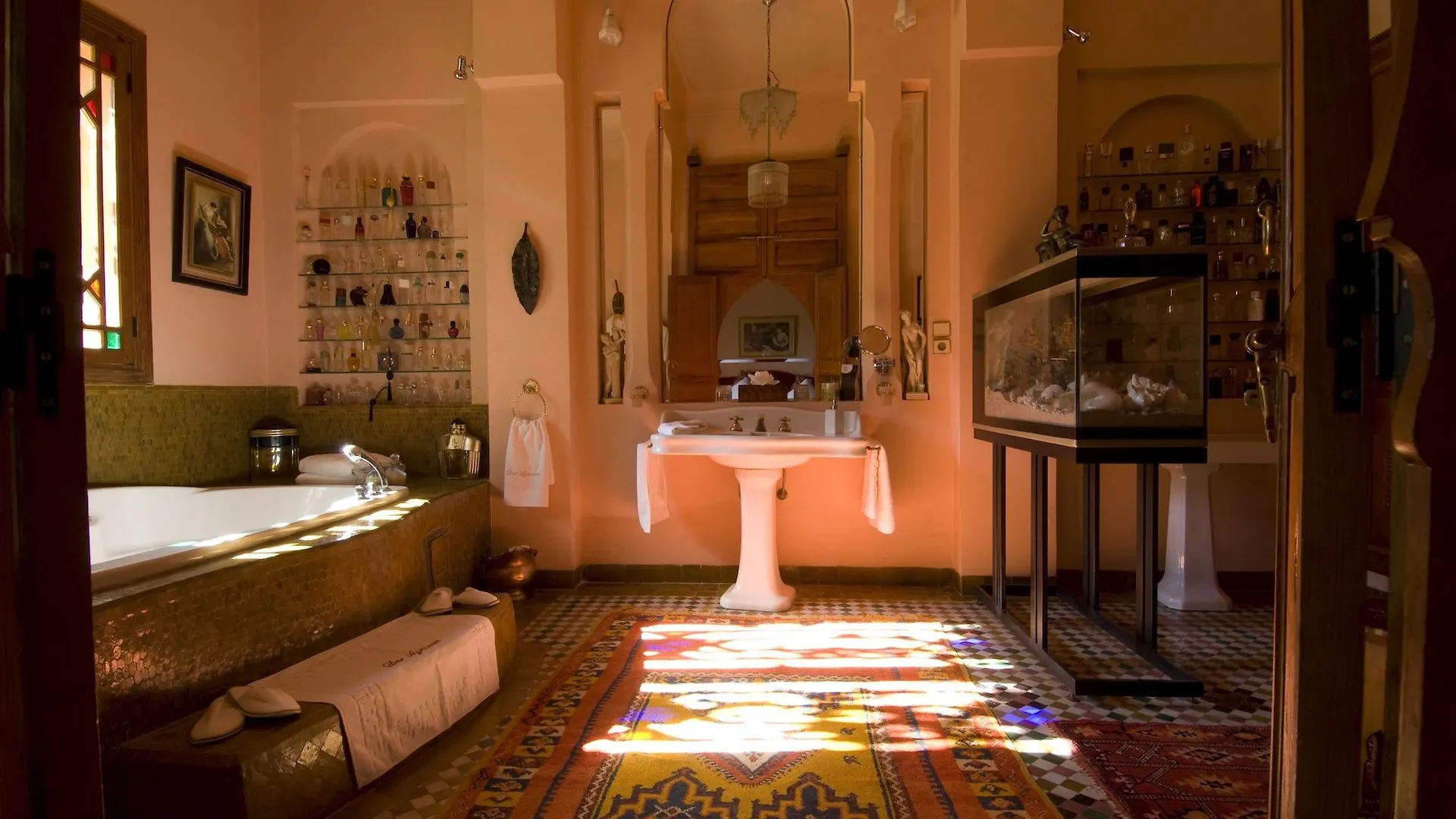 Dar Ayniwen Garden Hotel & Bird Zoo Marrakesh Guest house
