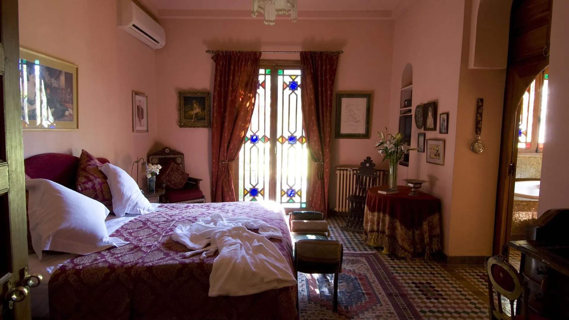 Dar Ayniwen Garden Hotel & Bird Zoo مراكش 5*,  المغرب