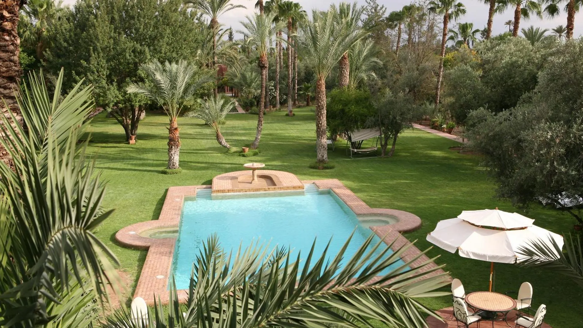 Dar Ayniwen Garden Hotel & Bird Zoo Marrakesh 5*,
